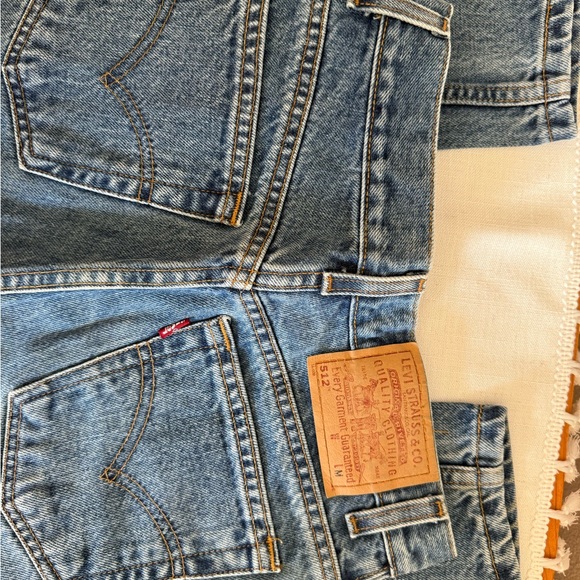 Levi's Women's Blue Jeans - Picture 2 of 4